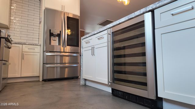 8637 E KEIM Drive, Scottsdale, AZ 85250