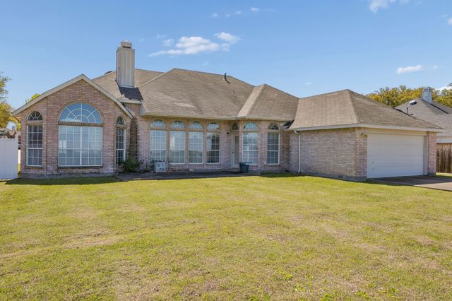 9001 Briarcrest Drive, Rowlett, TX 75089