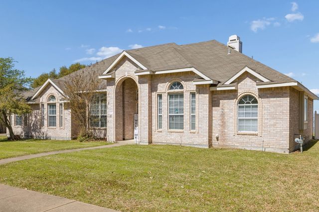 9001 Briarcrest Drive, Rowlett, TX 75089