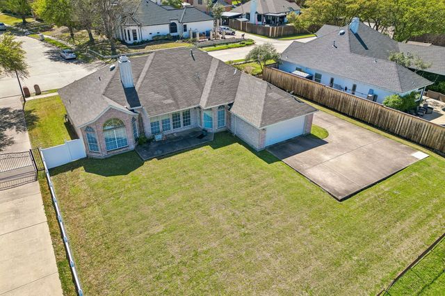 9001 Briarcrest Drive, Rowlett, TX 75089