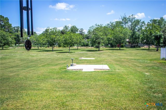 510 E 7th Street, Yorktown, TX 78164