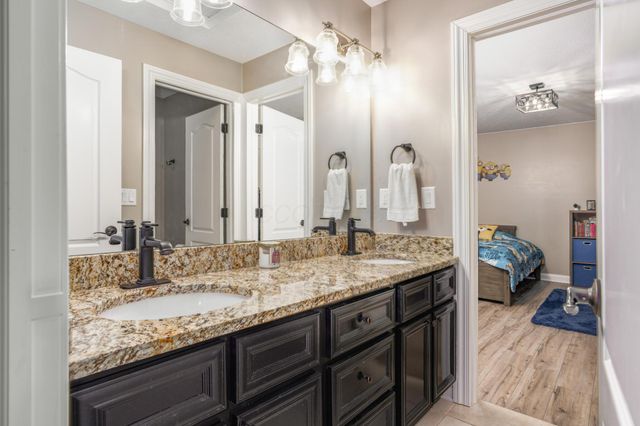 992 Elderberry Loop, Delaware, OH 43015