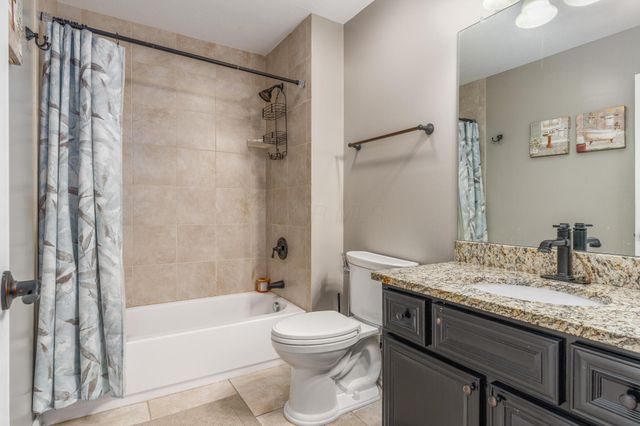 992 Elderberry Loop, Delaware, OH 43015