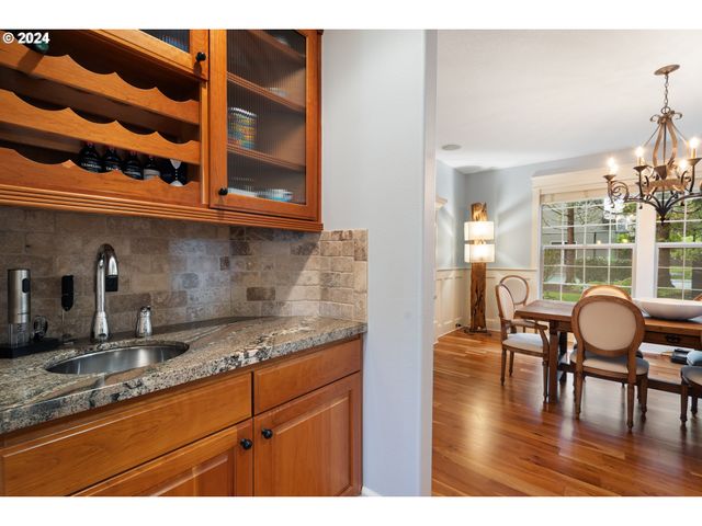 14960 Sw BROOKLET Pl, Portland, OR 97224