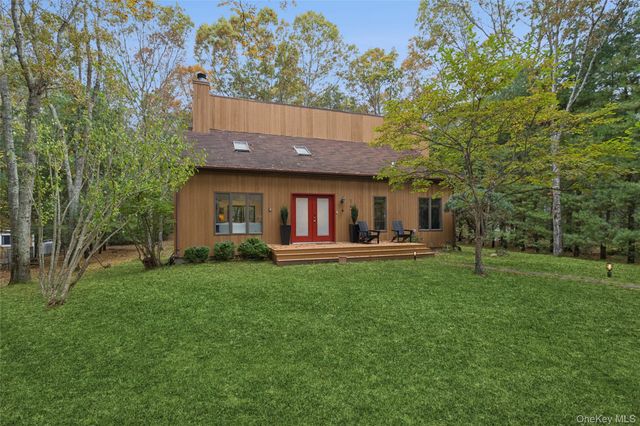 15 Mount Misery Drive, Sag Harbor, NY 11963