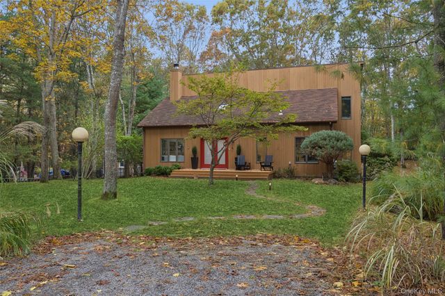 15 Mount Misery Drive, Sag Harbor, NY 11963
