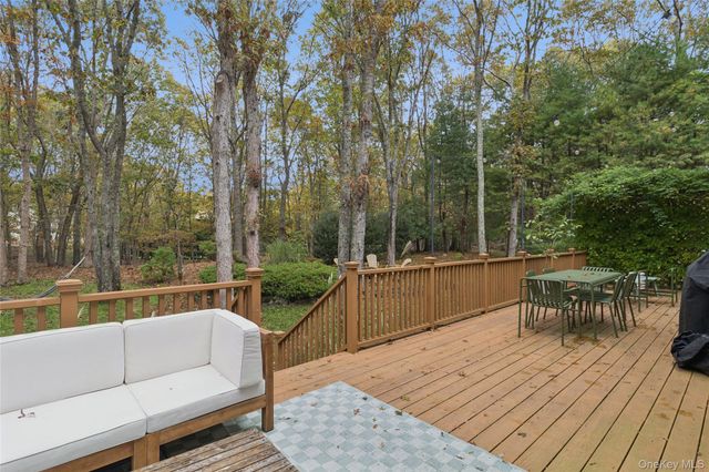 15 Mount Misery Drive, Sag Harbor, NY 11963