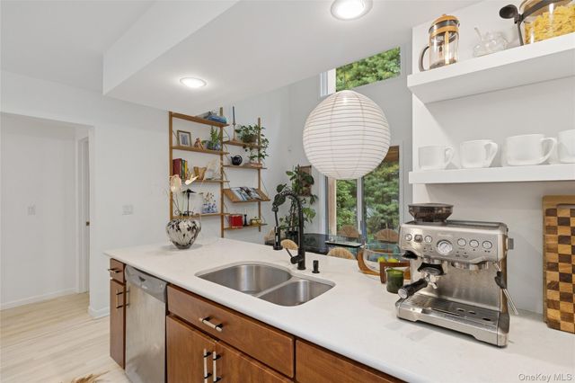 15 Mount Misery Drive, Sag Harbor, NY 11963
