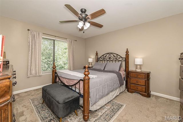 612 Summer Winds Lane E, St Peters, MO 63376