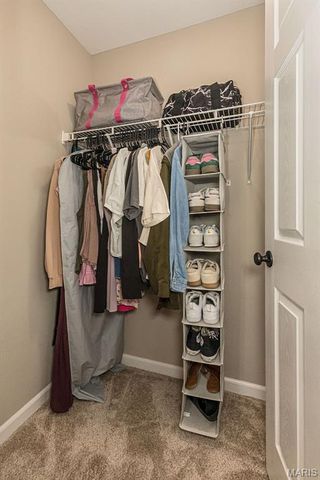 612 Summer Winds Lane E, St Peters, MO 63376