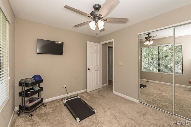 612 Summer Winds Lane E, St Peters, MO 63376