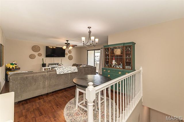 612 Summer Winds Lane E, St Peters, MO 63376