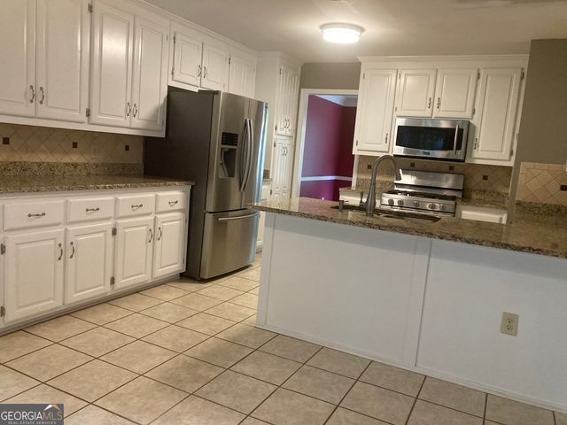 863 Fairwood Pointe NW, Acworth, GA 30101