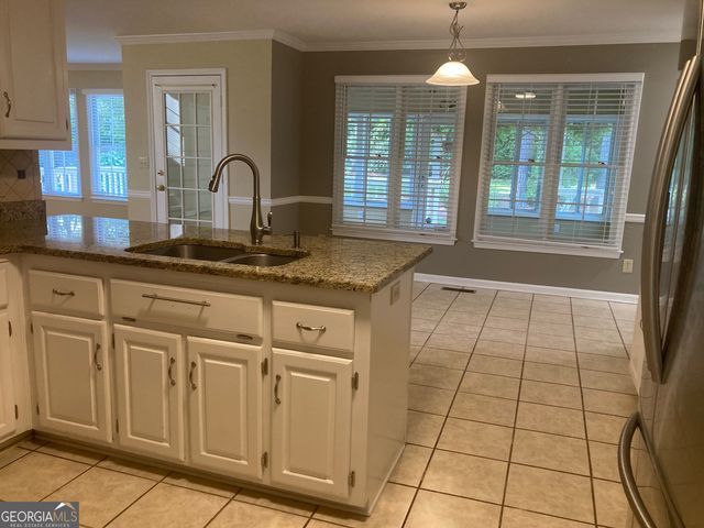 863 Fairwood Pointe NW, Acworth, GA 30101