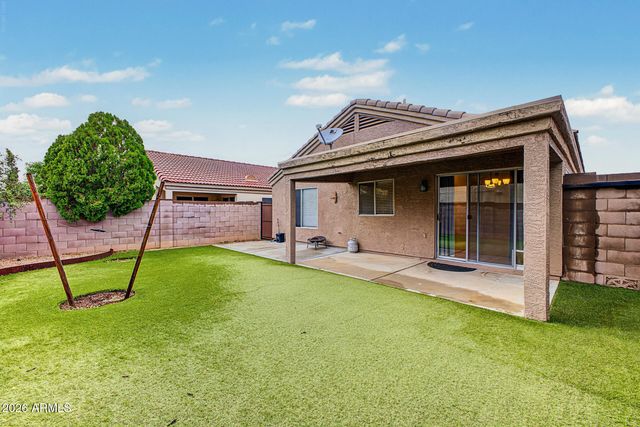 3039 E BLACKHAWK Drive, Phoenix, AZ 85050