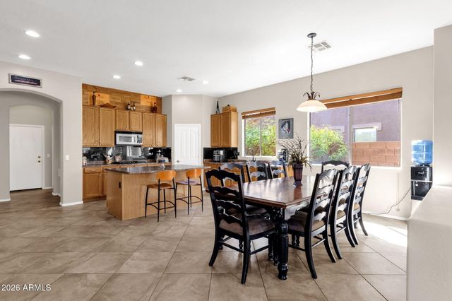 2952 E DENNISPORT Avenue, Gilbert, AZ 85295