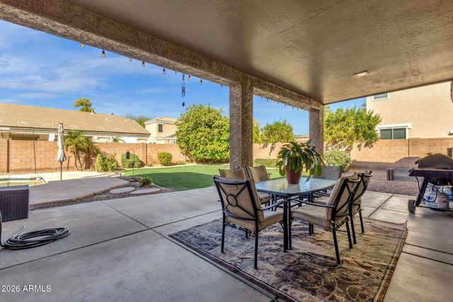 2952 E DENNISPORT Avenue, Gilbert, AZ 85295