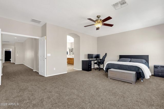 2952 E DENNISPORT Avenue, Gilbert, AZ 85295