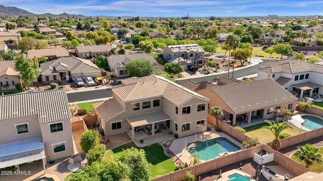 2952 E DENNISPORT Avenue, Gilbert, AZ 85295