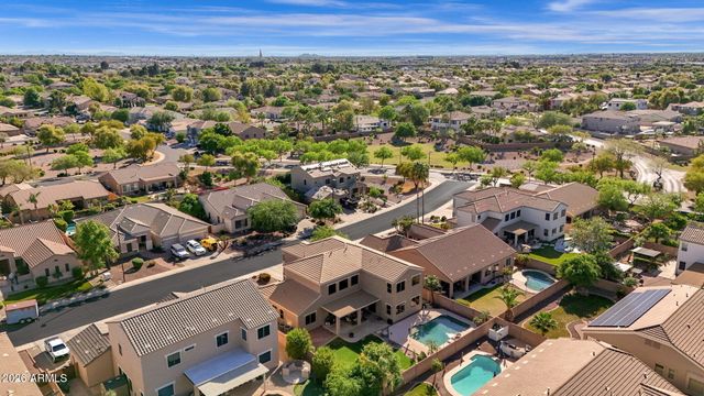 2952 E DENNISPORT Avenue, Gilbert, AZ 85295