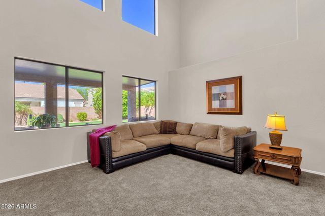 2952 E DENNISPORT Avenue, Gilbert, AZ 85295