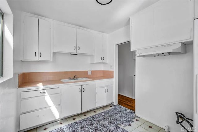 21109 S Santa Fe Ave, Carson, CA 90810