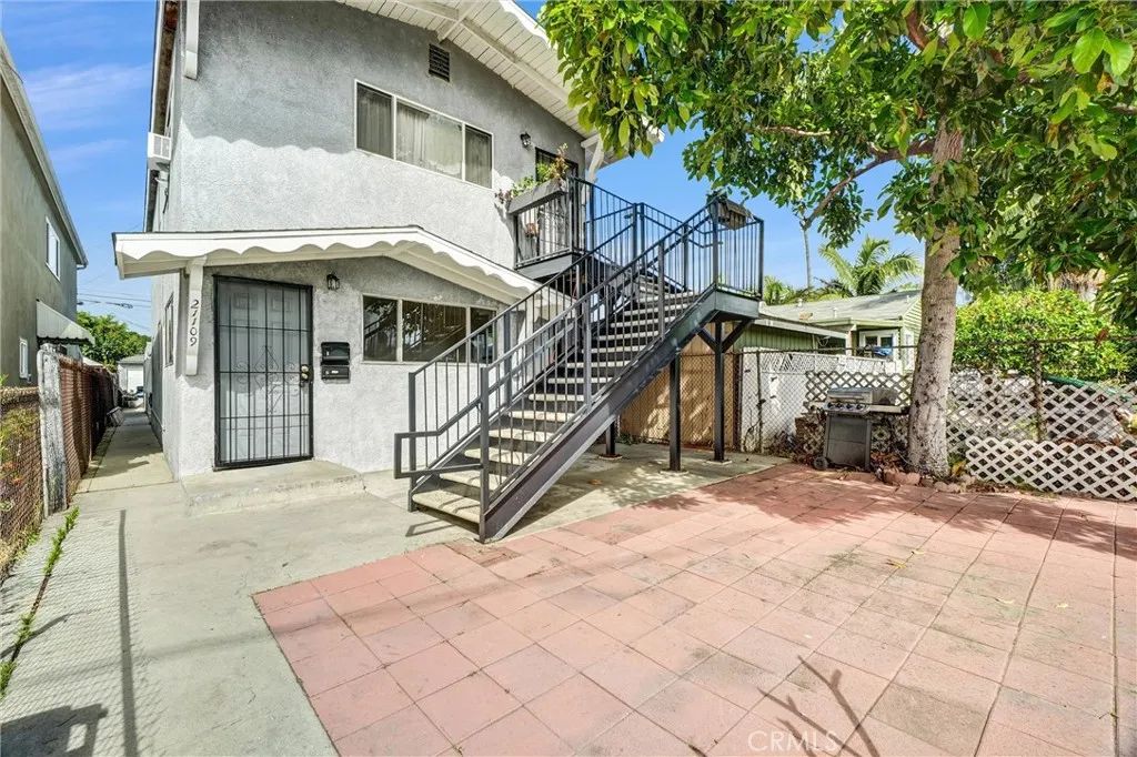 21109 S Santa Fe Ave, Carson, CA 90810