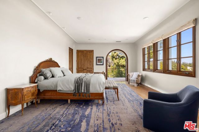1214 Beverly View Drive, Beverly Hills, CA 90210