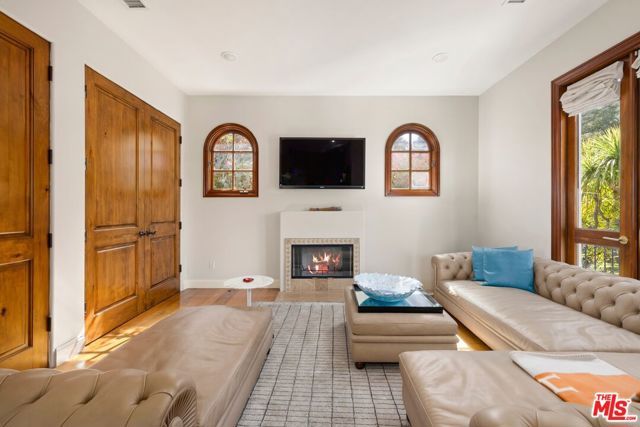 1214 Beverly View Drive, Beverly Hills, CA 90210