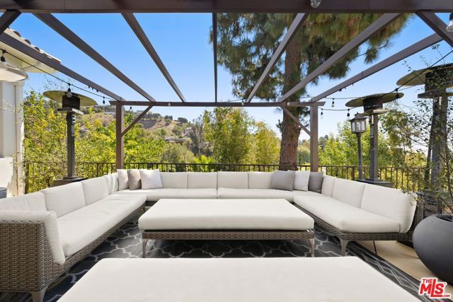 1214 Beverly View Drive, Beverly Hills, CA 90210