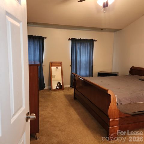 1045 Willow Wind Drive, Gastonia, NC 28054