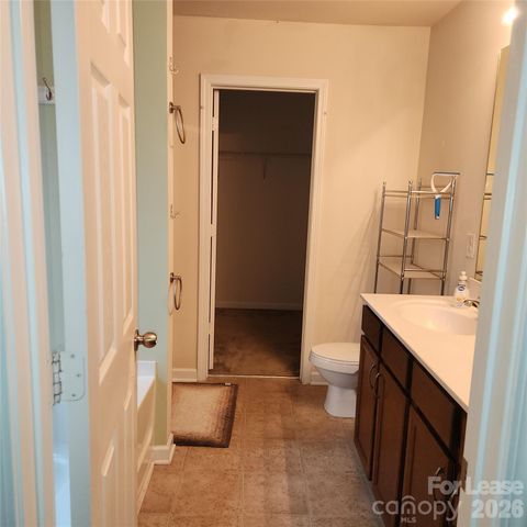 1045 Willow Wind Drive, Gastonia, NC 28054