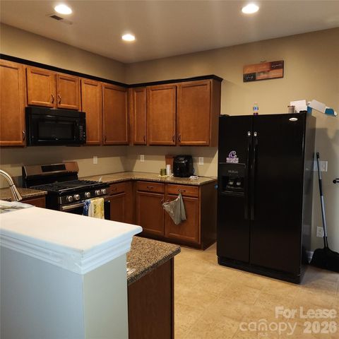 1045 Willow Wind Drive, Gastonia, NC 28054