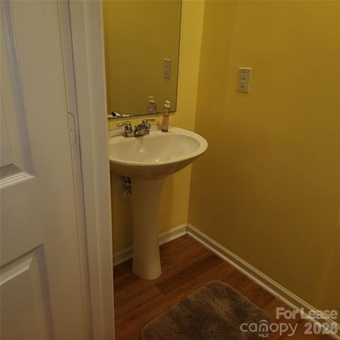 1045 Willow Wind Drive, Gastonia, NC 28054