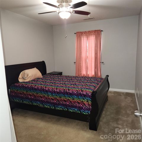 1045 Willow Wind Drive, Gastonia, NC 28054