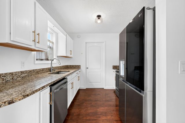 2824 Sharpie Dr, Clarksville, TN 37040