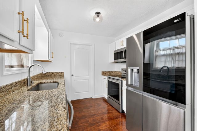2824 Sharpie Dr, Clarksville, TN 37040