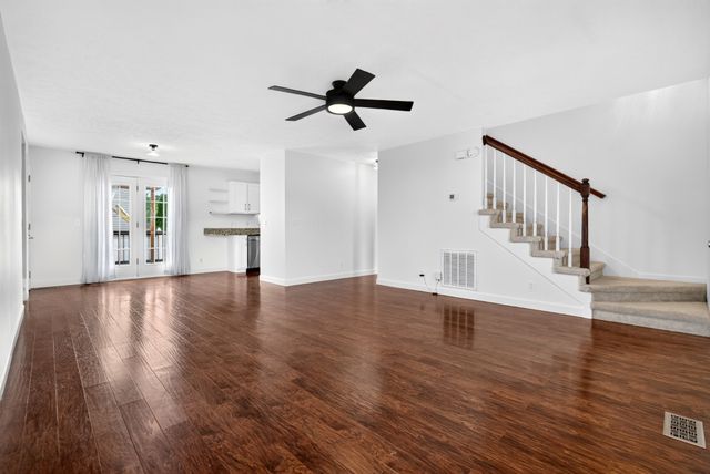 2824 Sharpie Dr, Clarksville, TN 37040