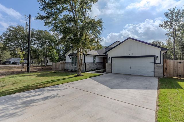 107 Keawakapu DR, Bastrop, TX 78602