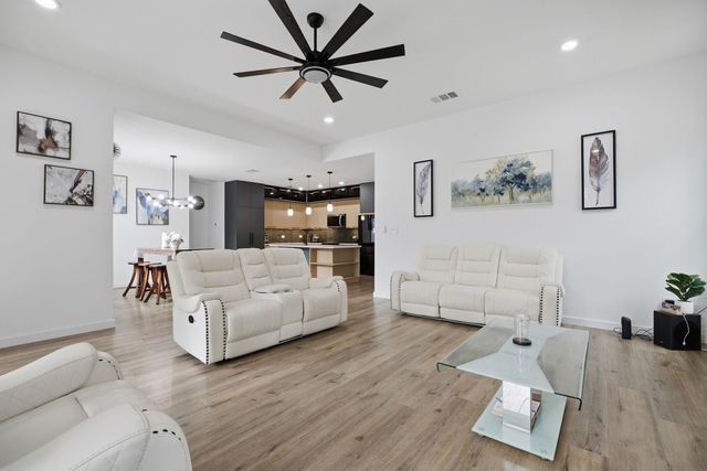 107 Keawakapu DR, Bastrop, TX 78602