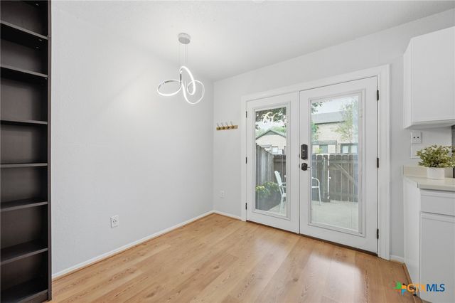 1015 E Yager Lane 27, Austin, TX 78753