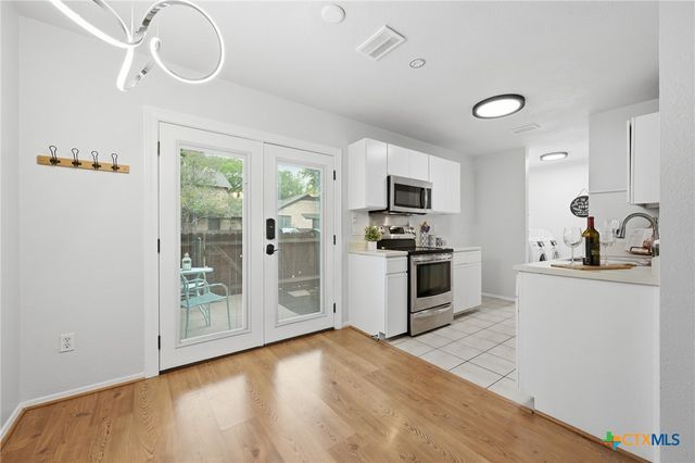 1015 E Yager Lane 27, Austin, TX 78753