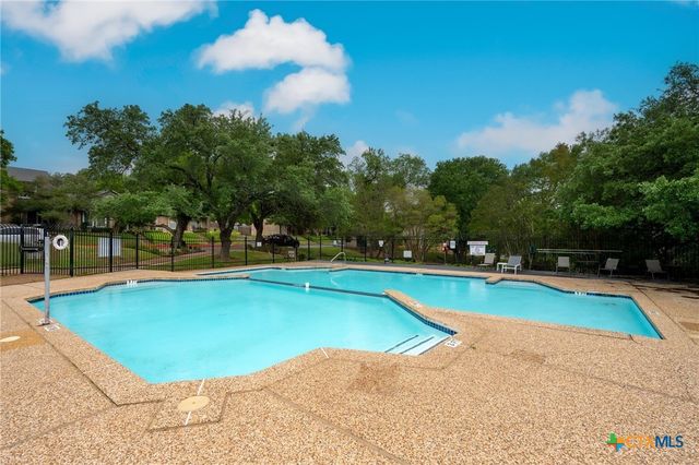 1015 E Yager Lane 27, Austin, TX 78753
