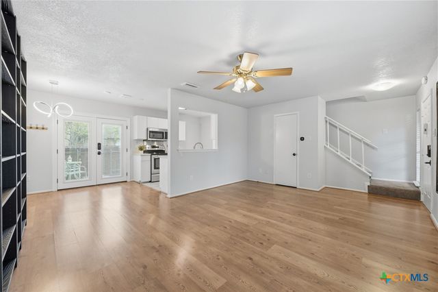 1015 E Yager Lane 27, Austin, TX 78753