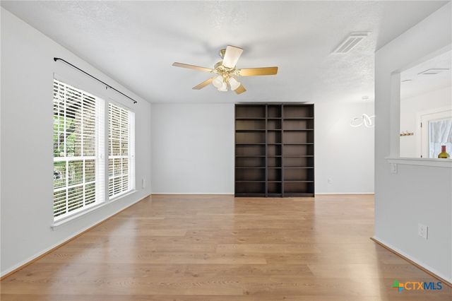 1015 E Yager Lane 27, Austin, TX 78753