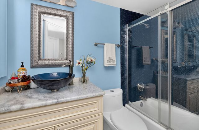 1470 JEFFERSON Street 308, Des Plaines, IL 60016