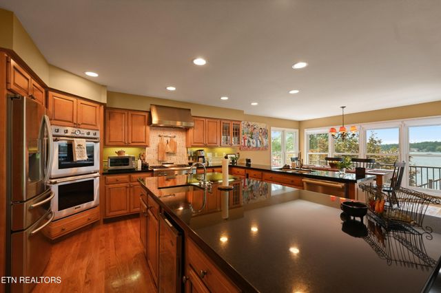 16 Milnor Circle, Crossville, TN 38558