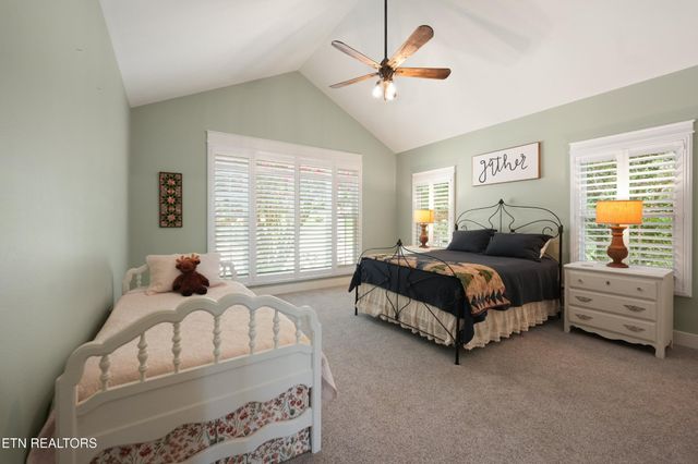 16 Milnor Circle, Crossville, TN 38558