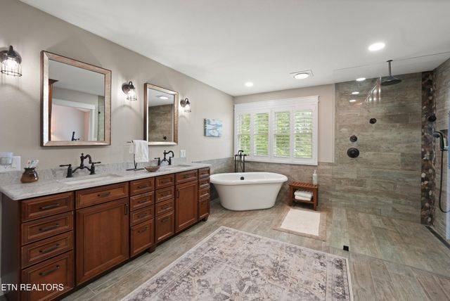 16 Milnor Circle, Crossville, TN 38558