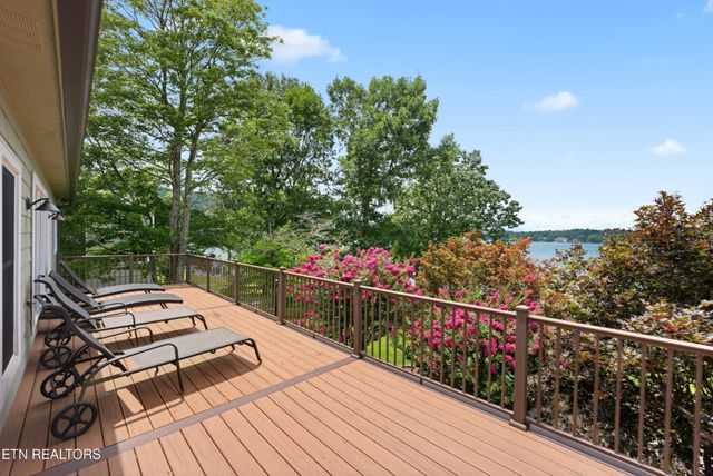 16 Milnor Circle, Crossville, TN 38558
